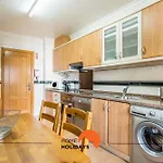#032 Charming Old Town Prime Spot Apartment *