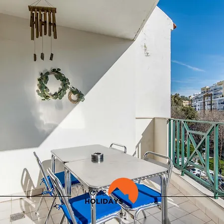 #032 Charming Old Town Prime Spot Apartament Albufeira